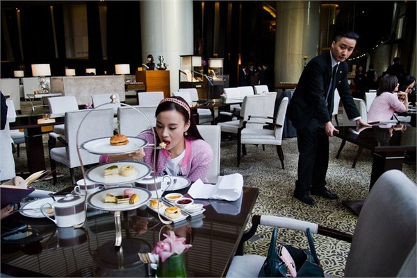 年轻富豪阶层成社会新力量 围观上海富人的工作生活（组图）