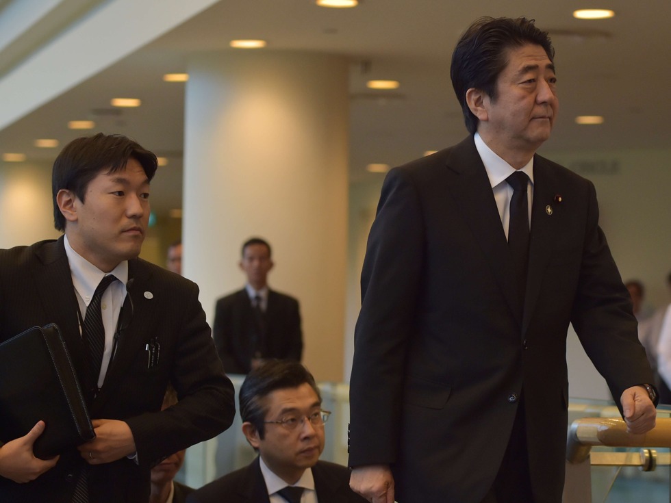 日本首相安倍晋三（Shinzo Abe）出席李光耀葬礼。