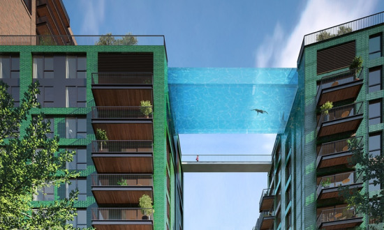 “高空”透明泳池设计图。