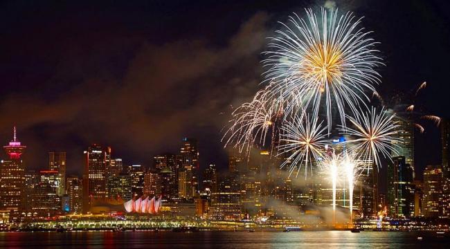 vancouver-canada-day-fireworks-2016.jpg