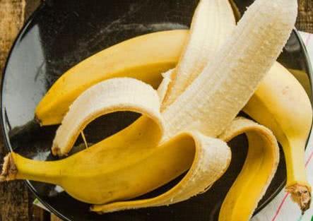 一根香蕉究竟有多厉害？润肠通便、恢复体力，但有两种香蕉不要吃