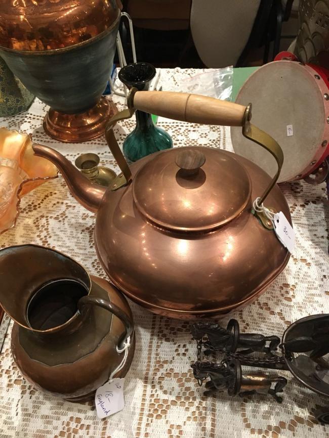 图四：葡萄牙制造的老铜壶.jpg