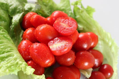 番茄再好吃，这8种人也要少吃番茄！不然会引起身体的不适