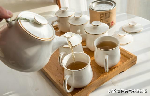 每天喝多少绿茶好？喝绿茶能让身体有什么变化？